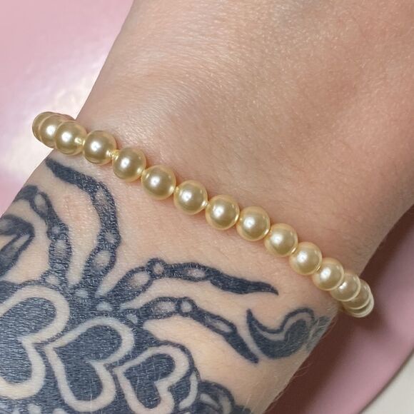 💛 Vintage Gold Plated Faux Pearl Bracelet - Picture 1 of 4